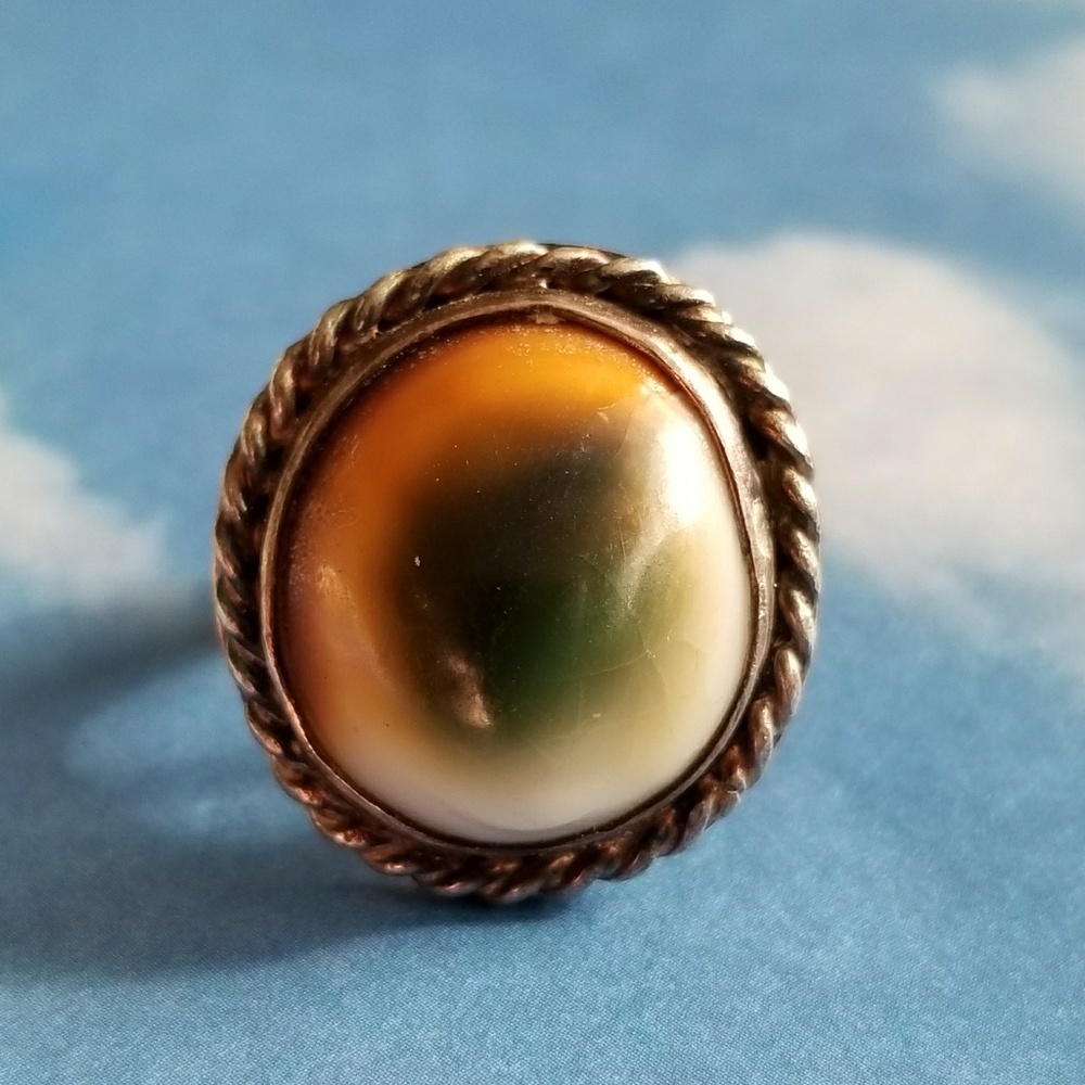 Relisted -vintage Operculum shell ring eye silver tone sz 4 - Picture 1 of 8